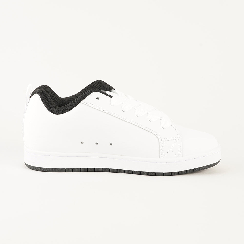 
                  
                    DCSHOECOUSA COURT GRAFFIK
                  
                