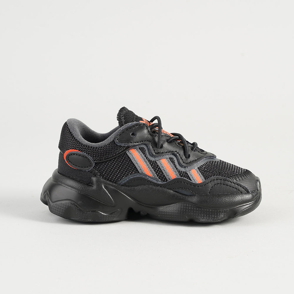
                  
                    ADIDAS OZWEEGO
                  
                