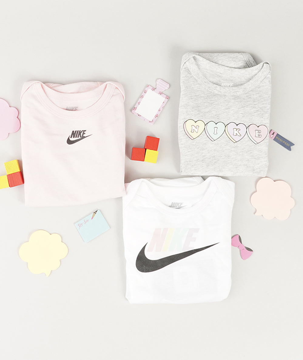 
                  
                    NIKE JUMPSUIT
                  
                
