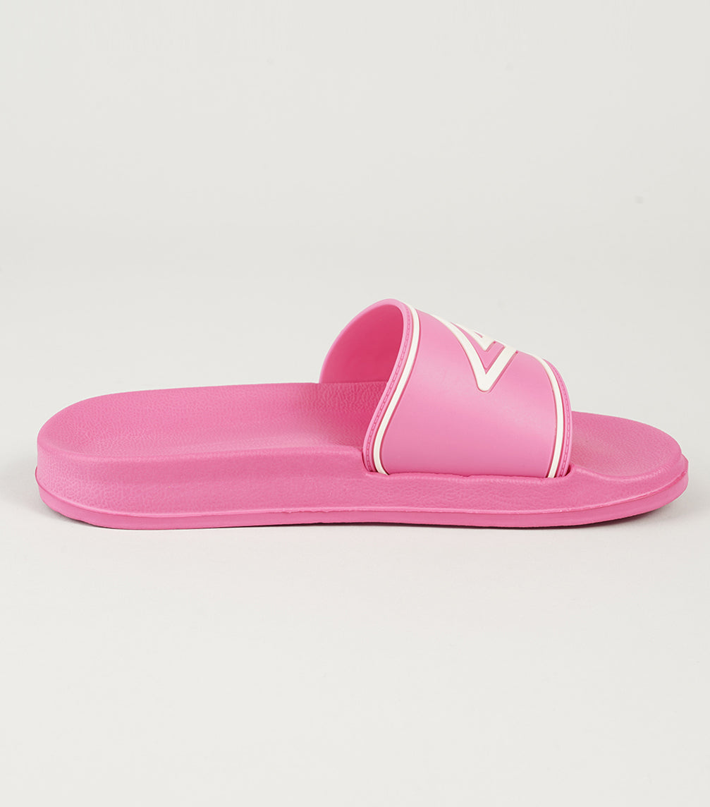 
                  
                    UMBRO SLIPPERS
                  
                