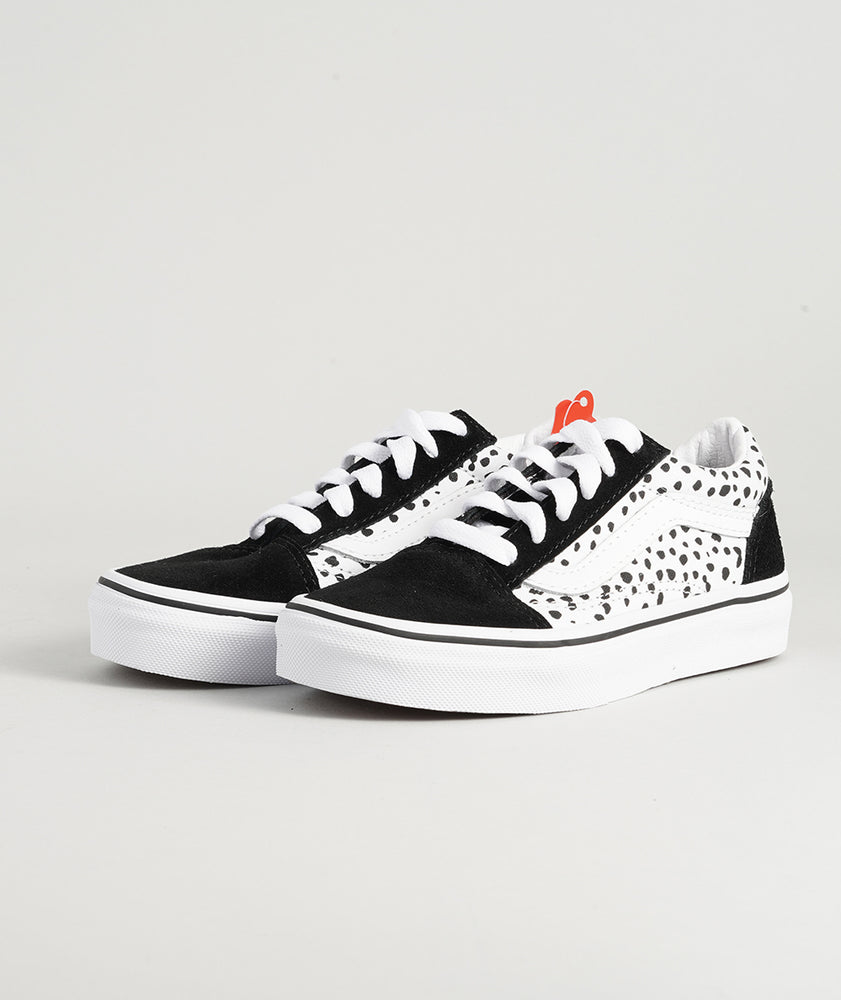 
                  
                    VANS OLD SKOOL
                  
                