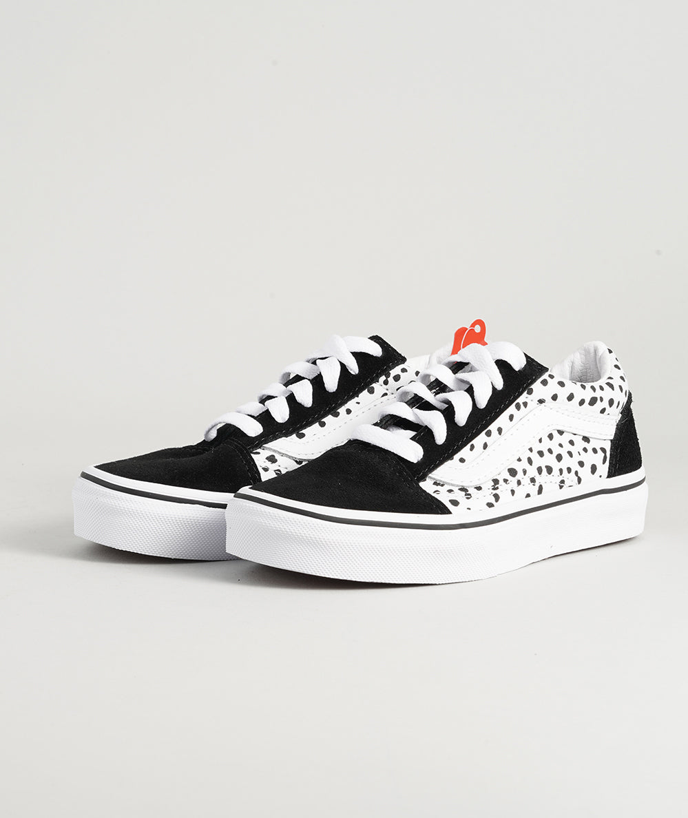 
                  
                    VANS OLD SKOOL
                  
                