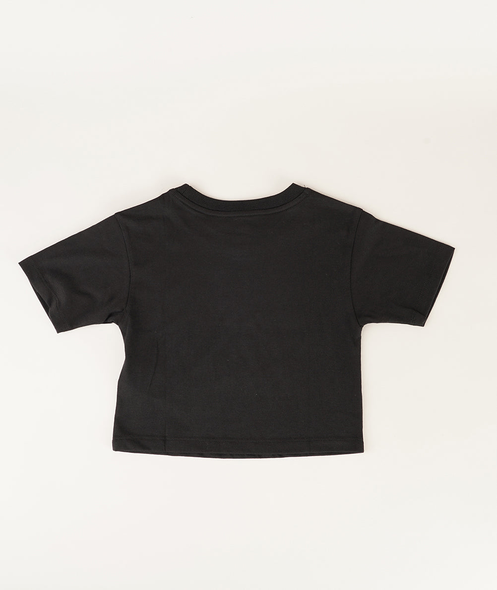 
                  
                    NIKE T-SHIRT BASIC
                  
                