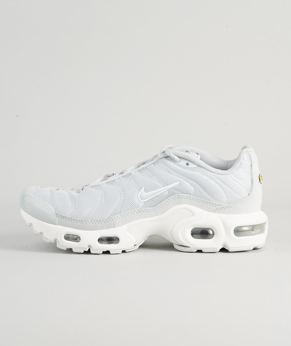 NIKE AIR MAX PLUS