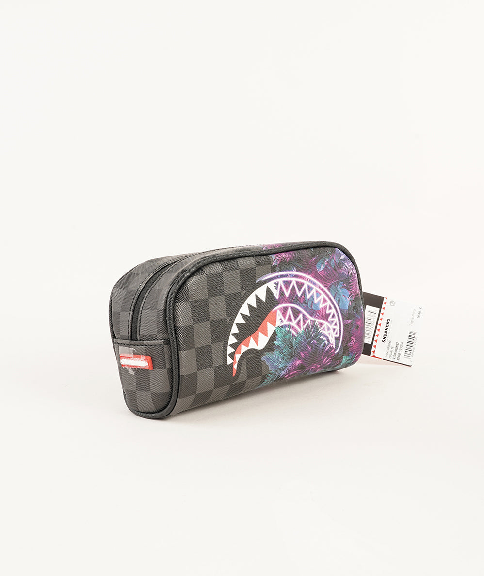 
                  
                    SPRAYGROUND POCHETTE
                  
                