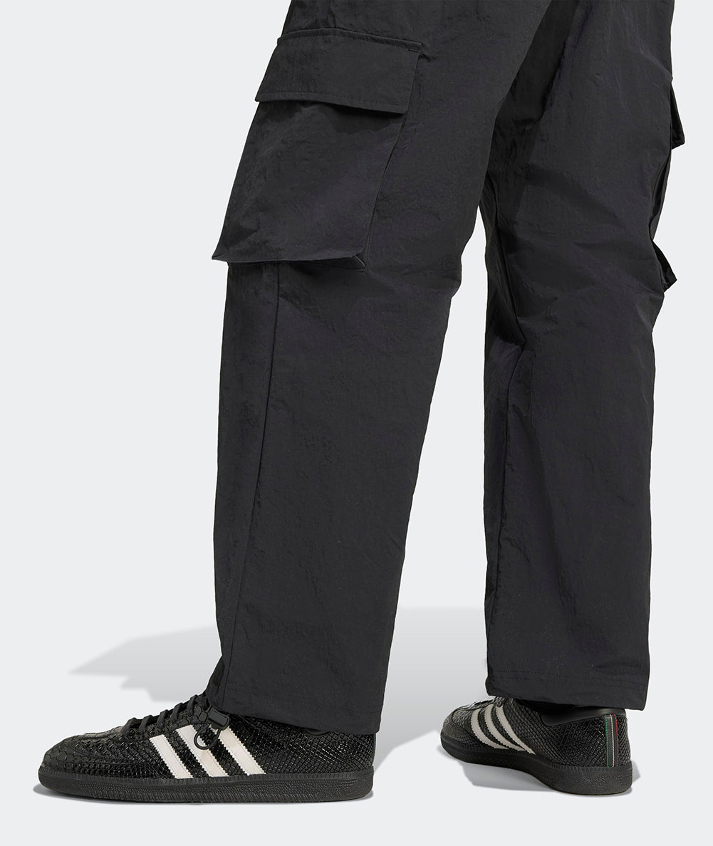 
                  
                    ADIDAS FRONT CARGO
                  
                
