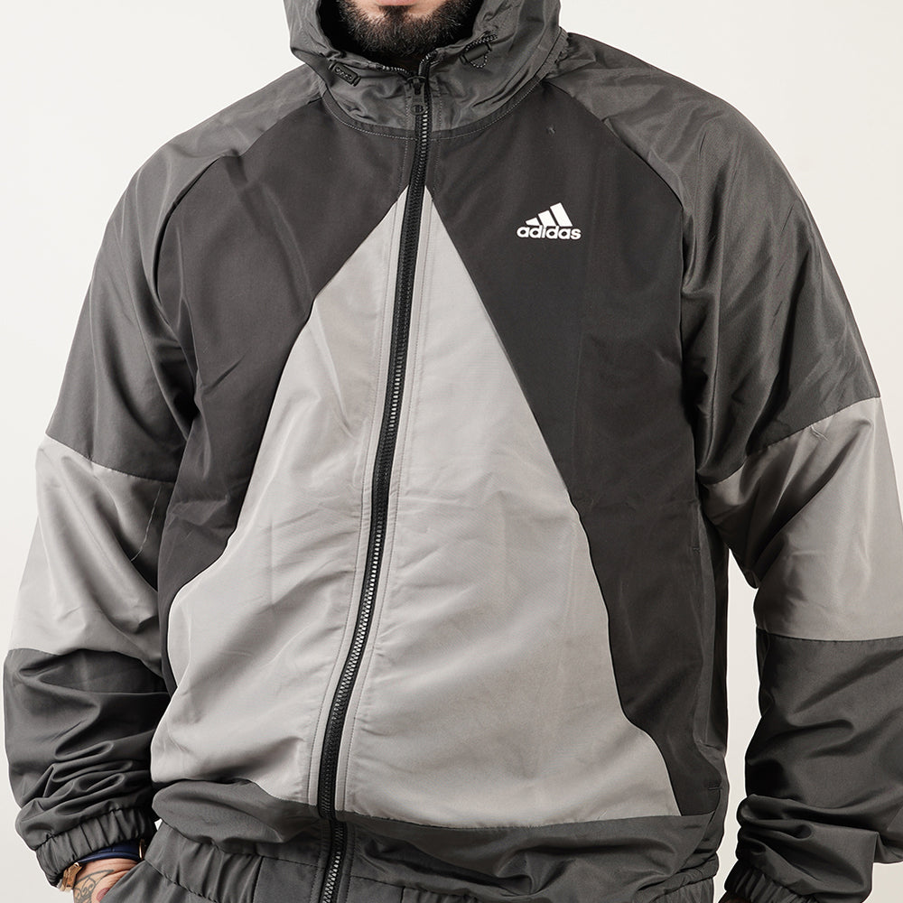 
                  
                    ADIDAS ESSENTIALS
                  
                