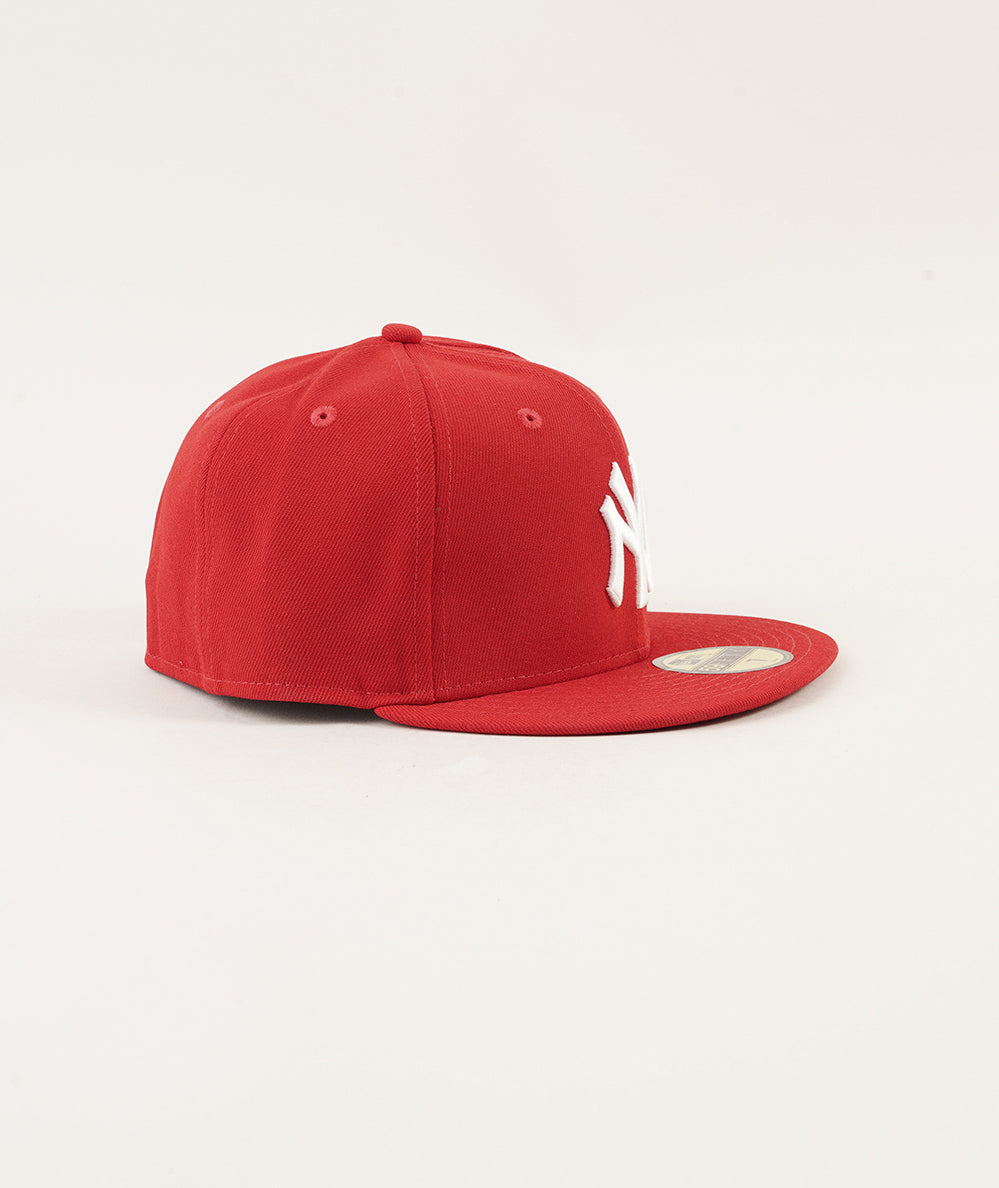 
                  
                    NEW ERA MLB BASIC NEYYAN
                  
                
