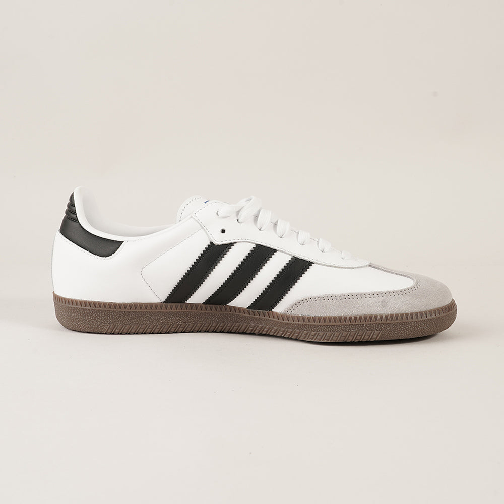 
                  
                    ADIDAS SAMBA
                  
                