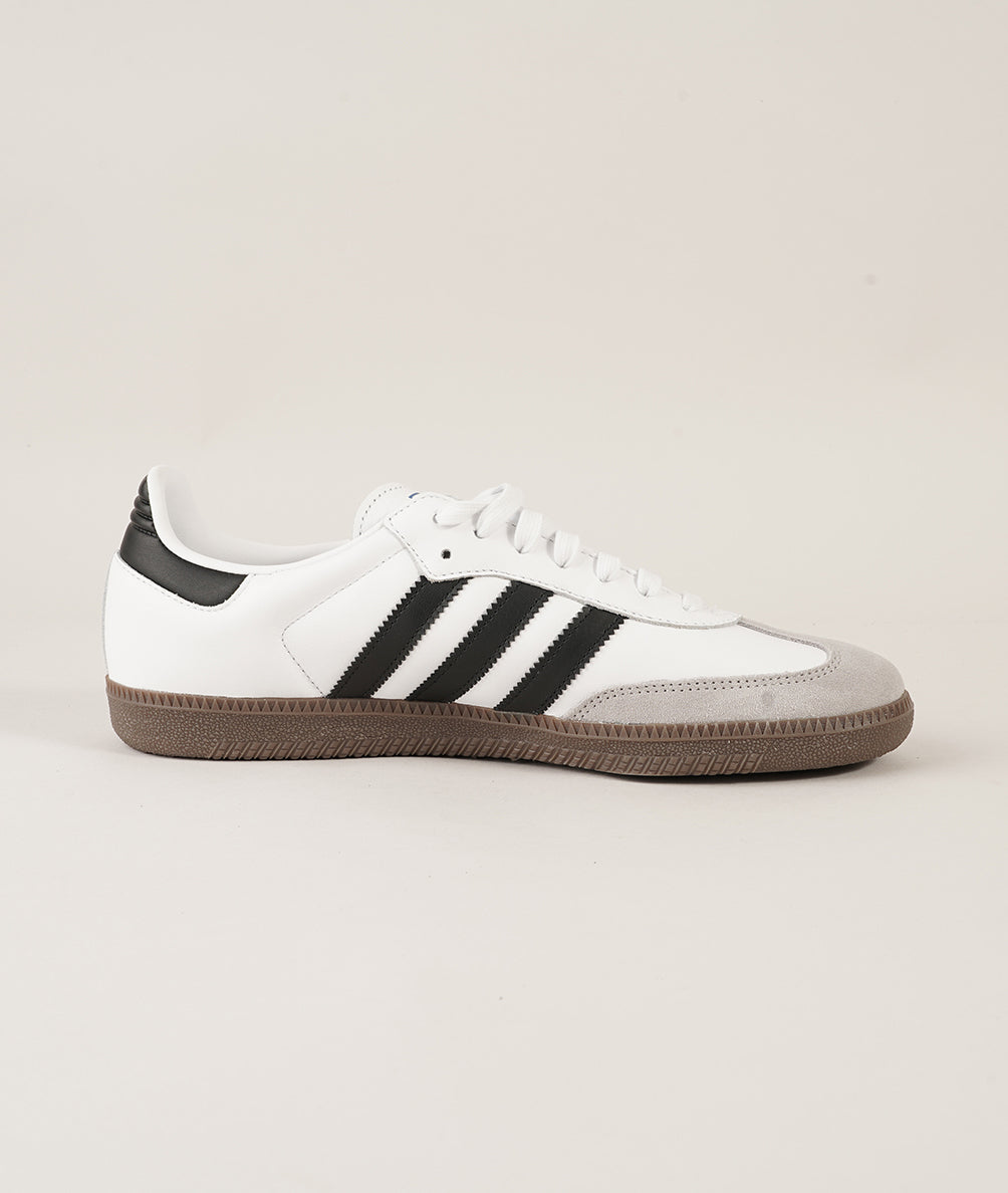 
                  
                    ADIDAS SAMBA
                  
                