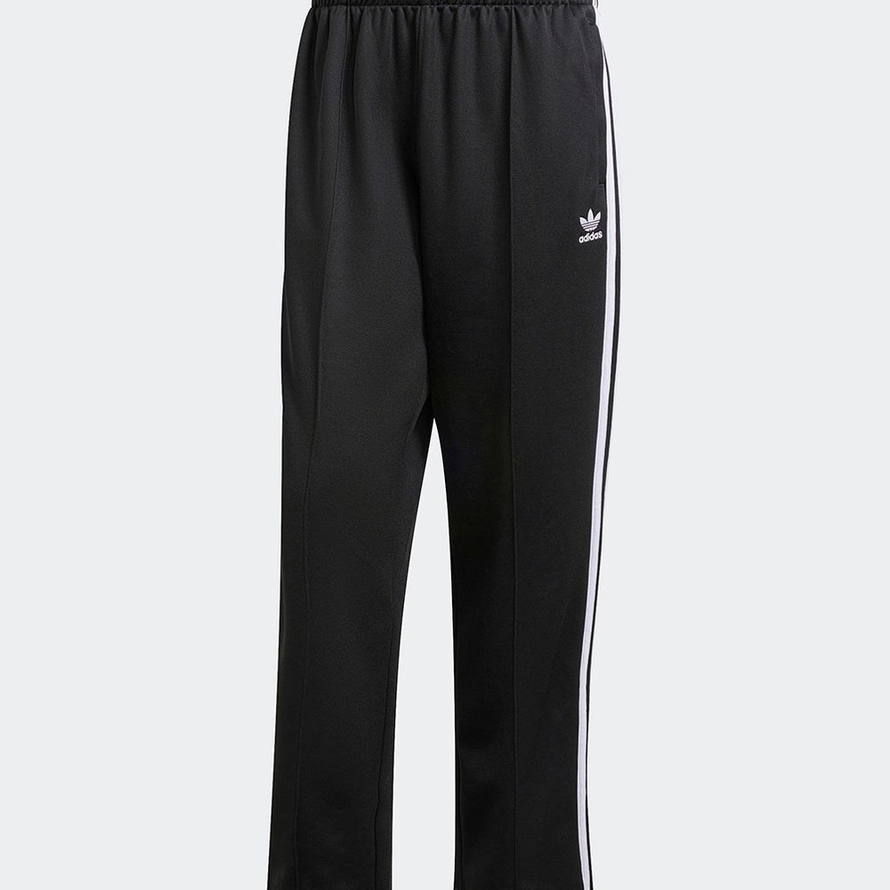 
                  
                    ADIDAS PANT BAGGY
                  
                