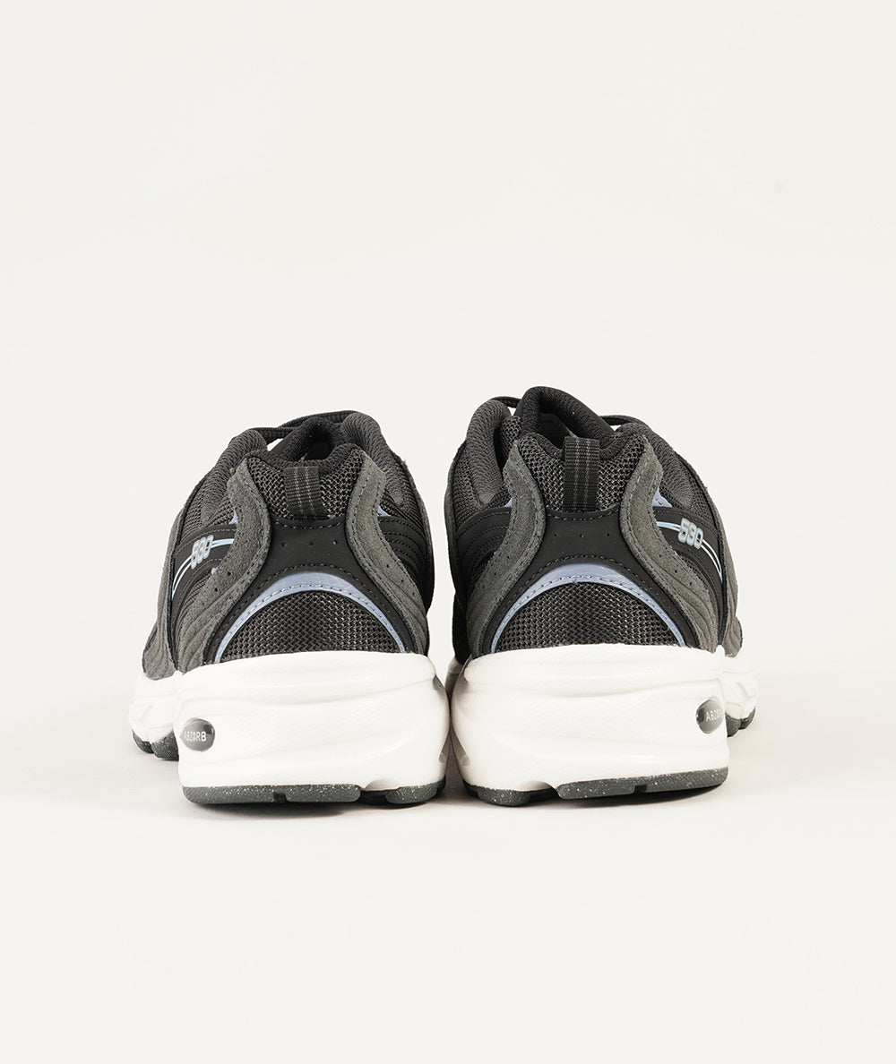 
                  
                    NEW BALANCE NEW BALANCE 530
                  
                