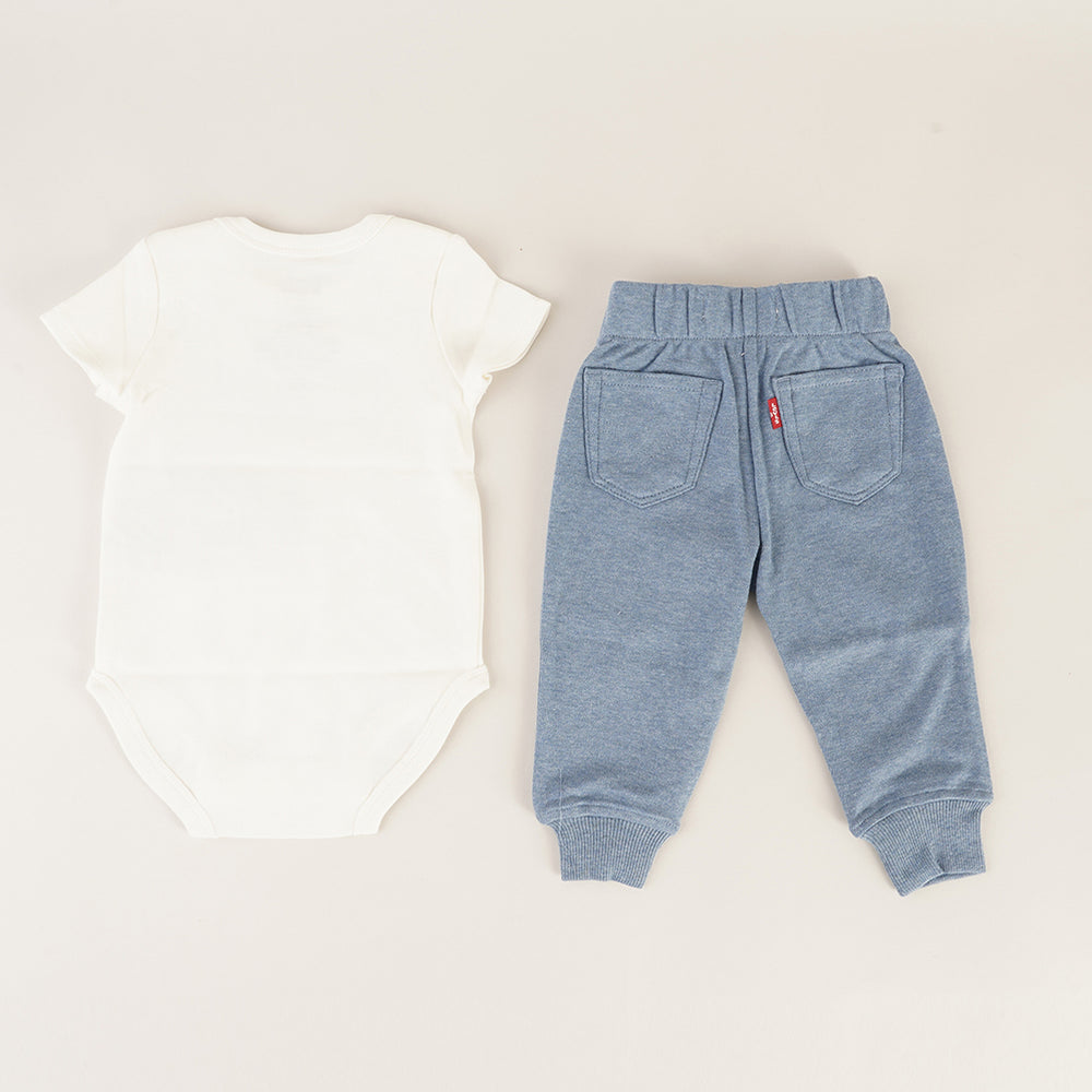 
                  
                    LEVI'S TWO PIECE SET
                  
                
