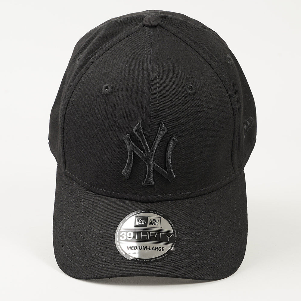 
                  
                    NEW ERA BERRETTO
                  
                