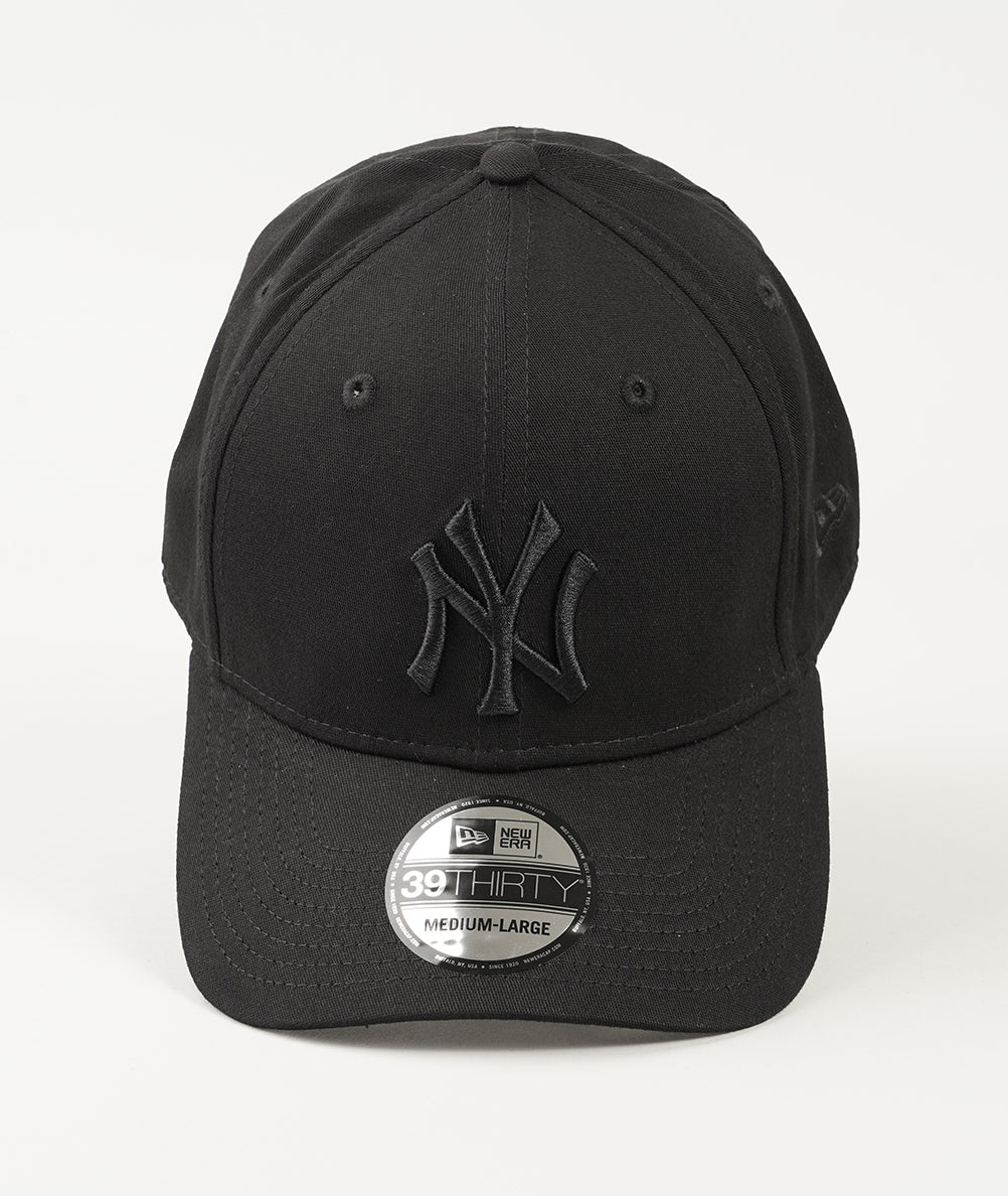 
                  
                    NEW ERA BERRETTO
                  
                