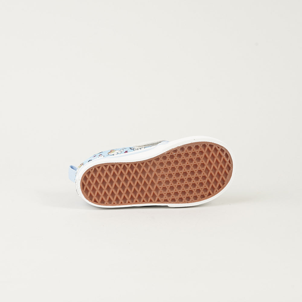 
                  
                    VANS SLIP-ON V
                  
                