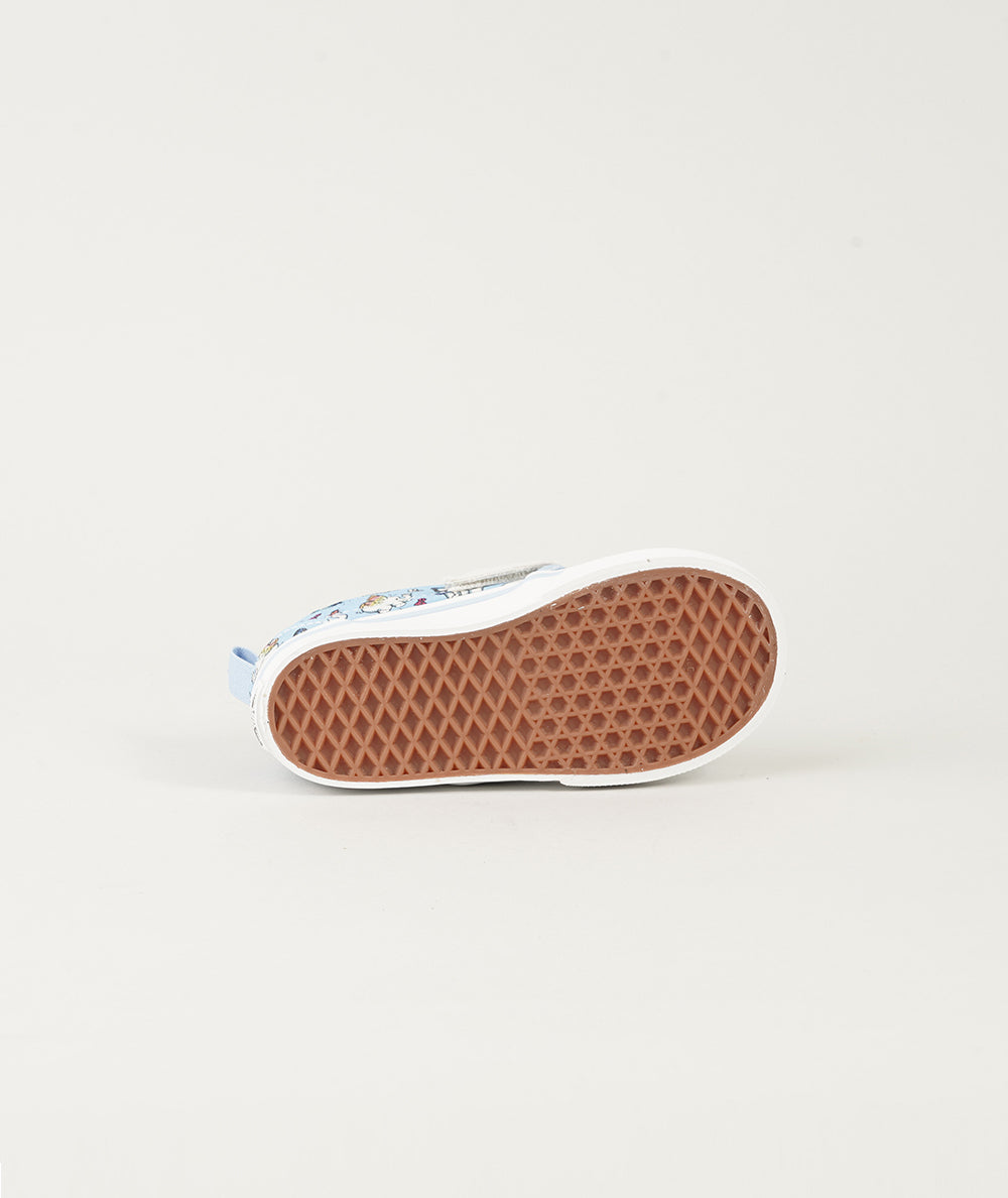 
                  
                    VANS SLIP-ON V
                  
                