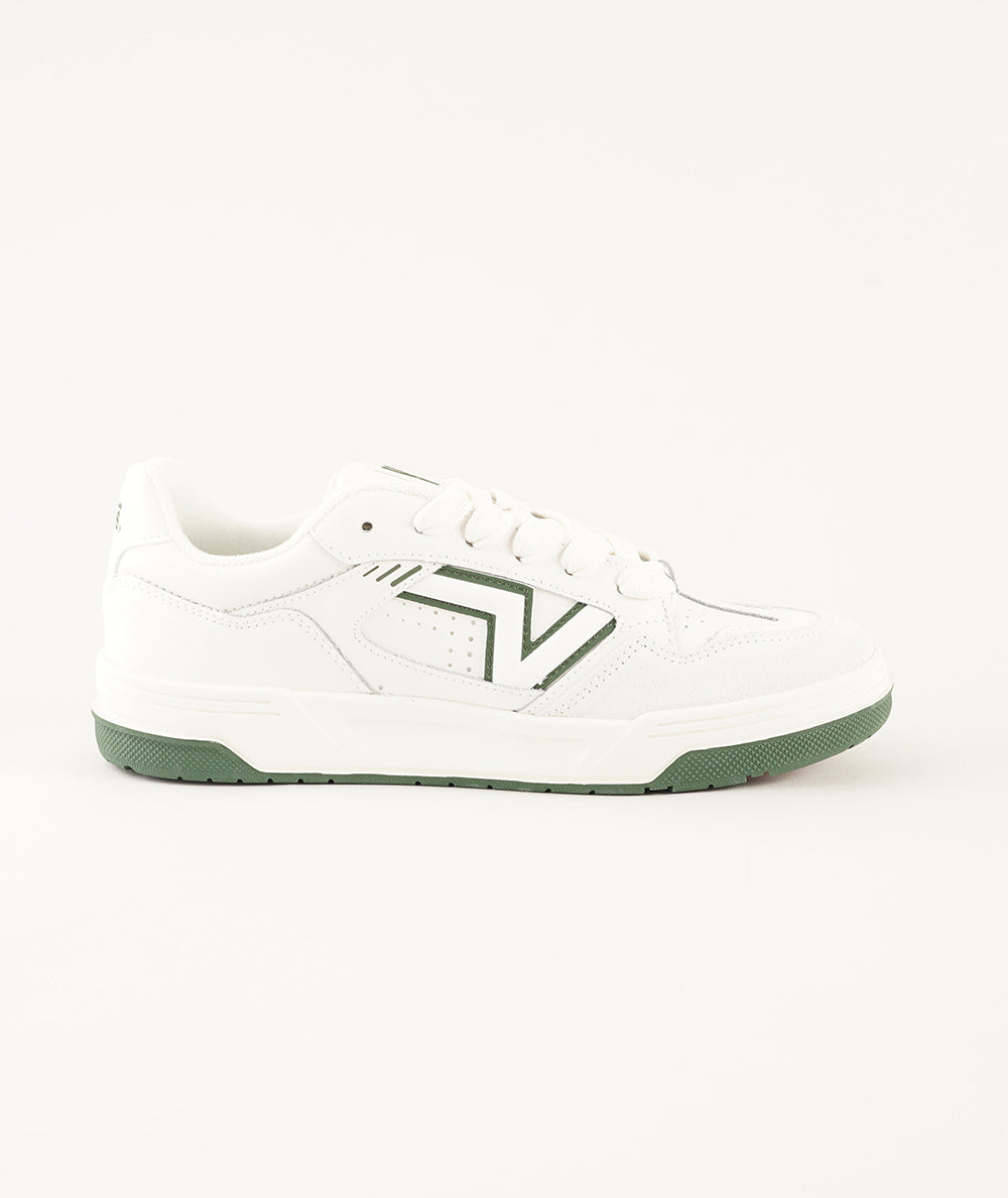 
                  
                    VANS UPLAND
                  
                