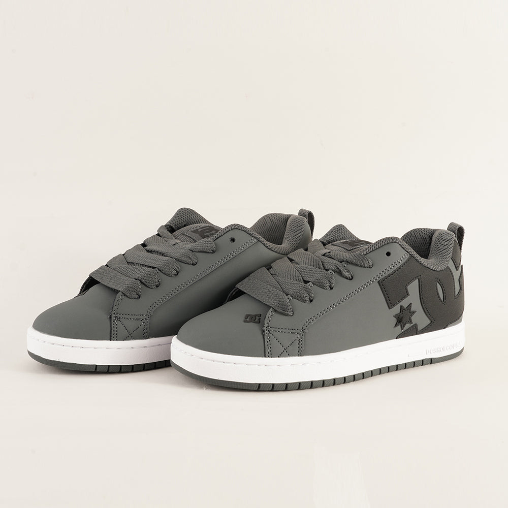 
                  
                    DCSHOECOUSA COURT GRAFFIK
                  
                