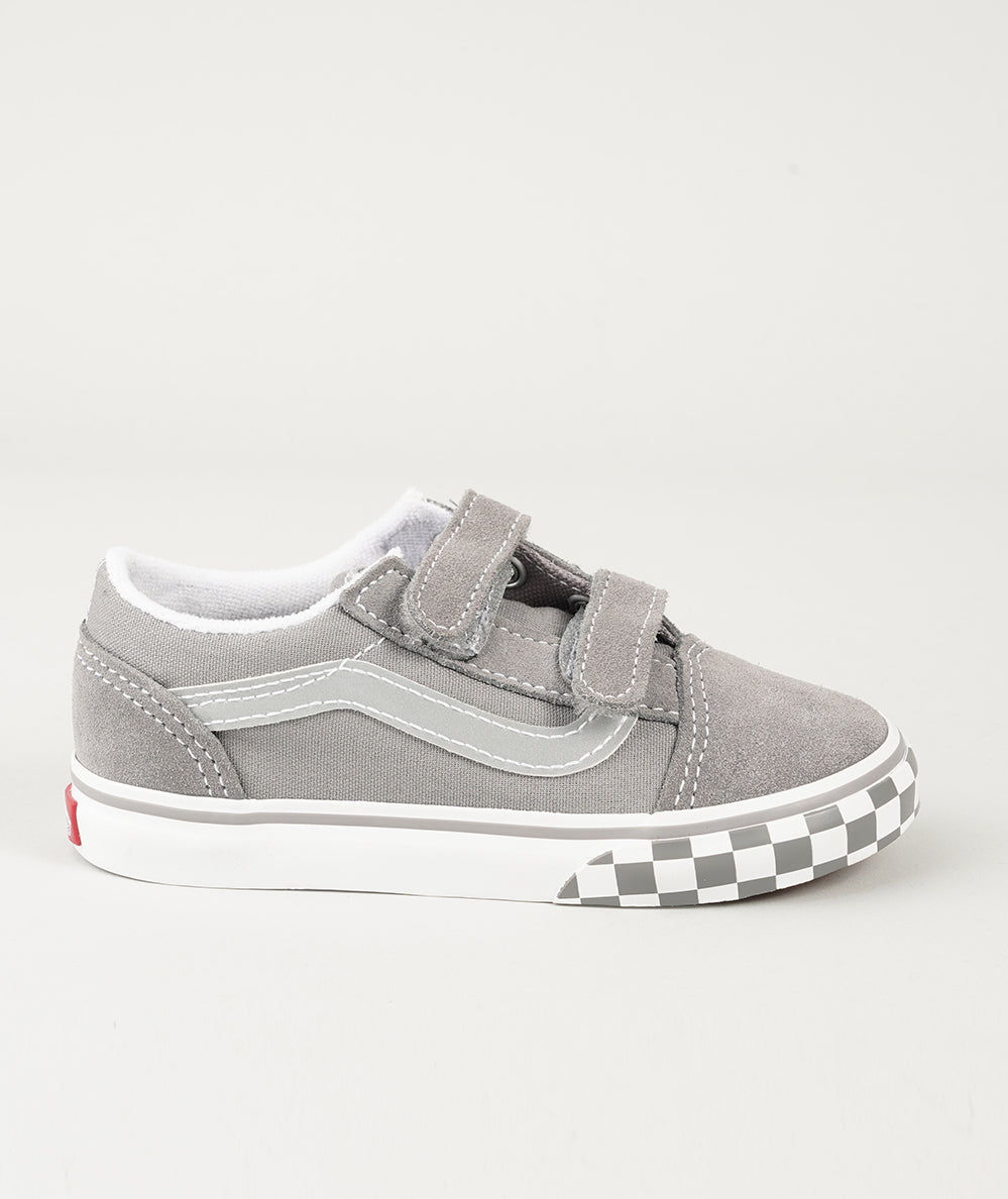 
                  
                    VANS OLD SKOOL
                  
                
