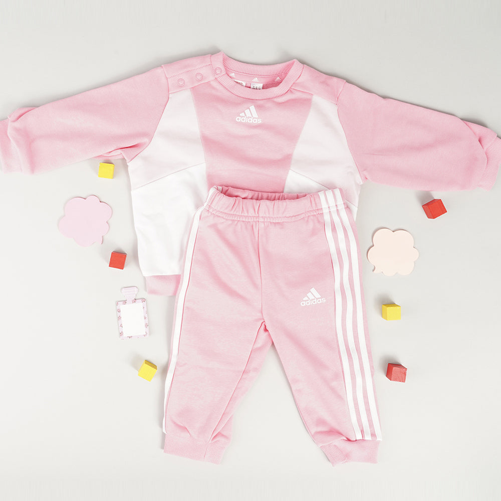
                  
                    ADIDAS ESSENTIALS
                  
                