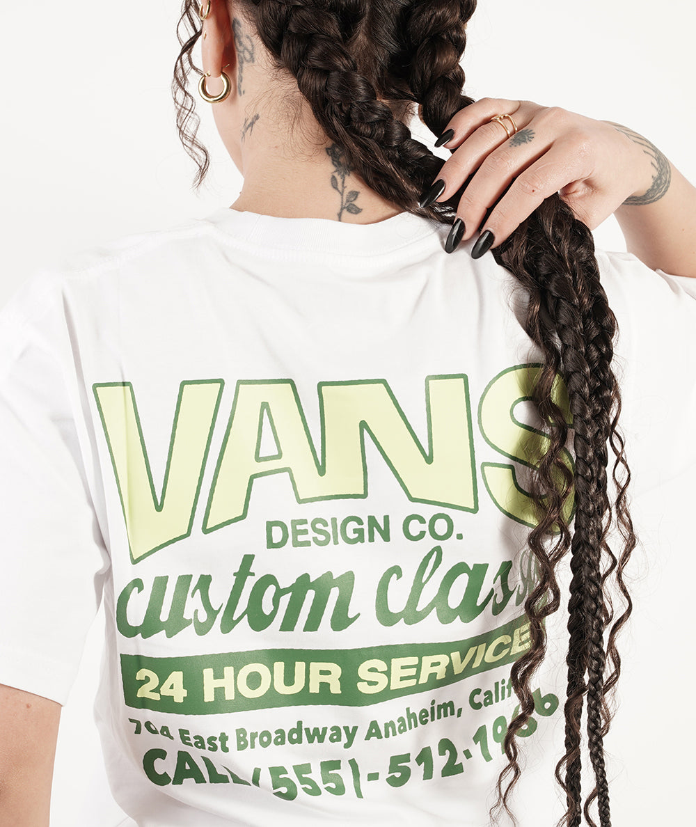 
                  
                    VANS SHOP FRONT SS
                  
                
