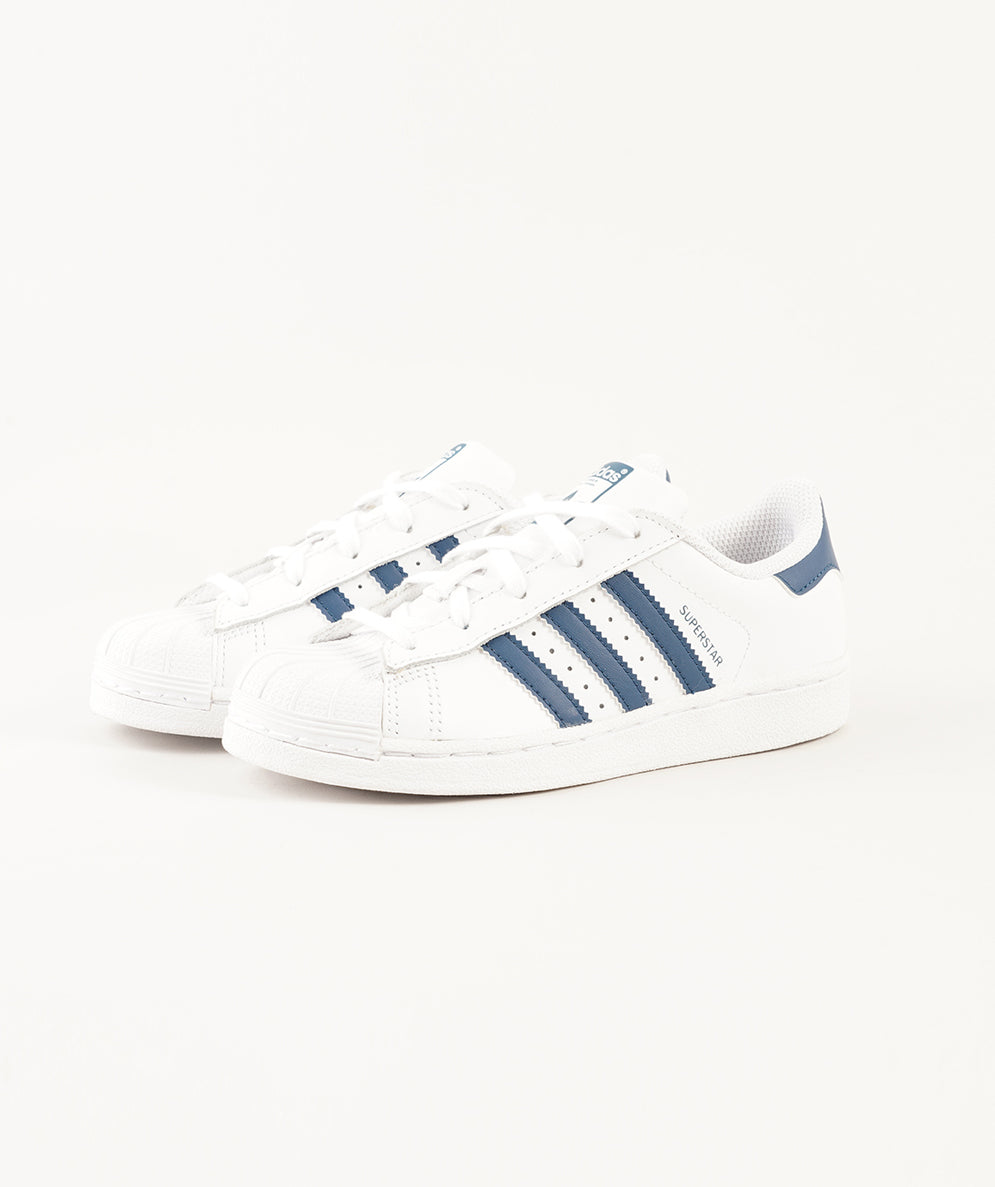 
                  
                    ADIDAS SUPERSTAR
                  
                