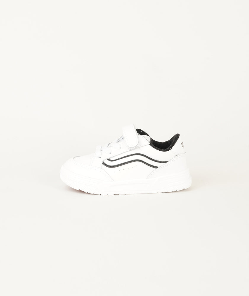 
                  
                    VANS HYLANE
                  
                