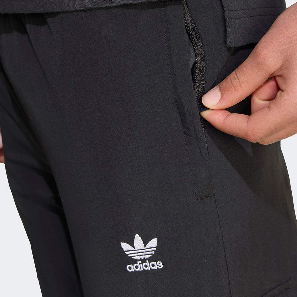 
                  
                    ADIDAS OH WOVEN CARGO
                  
                