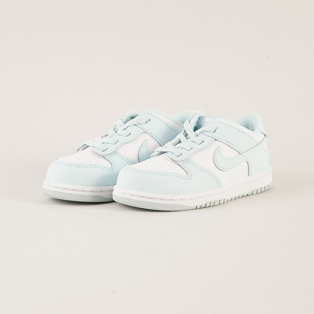
                  
                    NIKE DUNK
                  
                