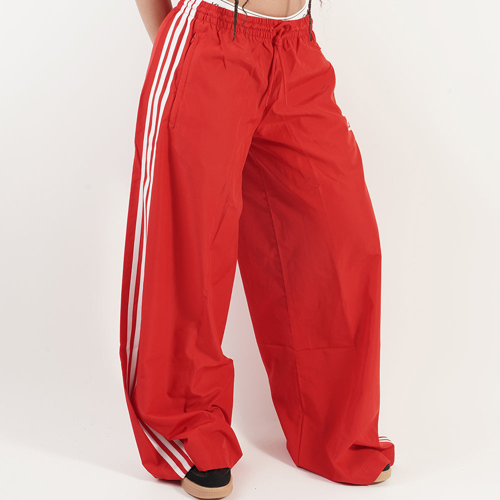 
                  
                    ADIDAS OVERSIZED TP
                  
                