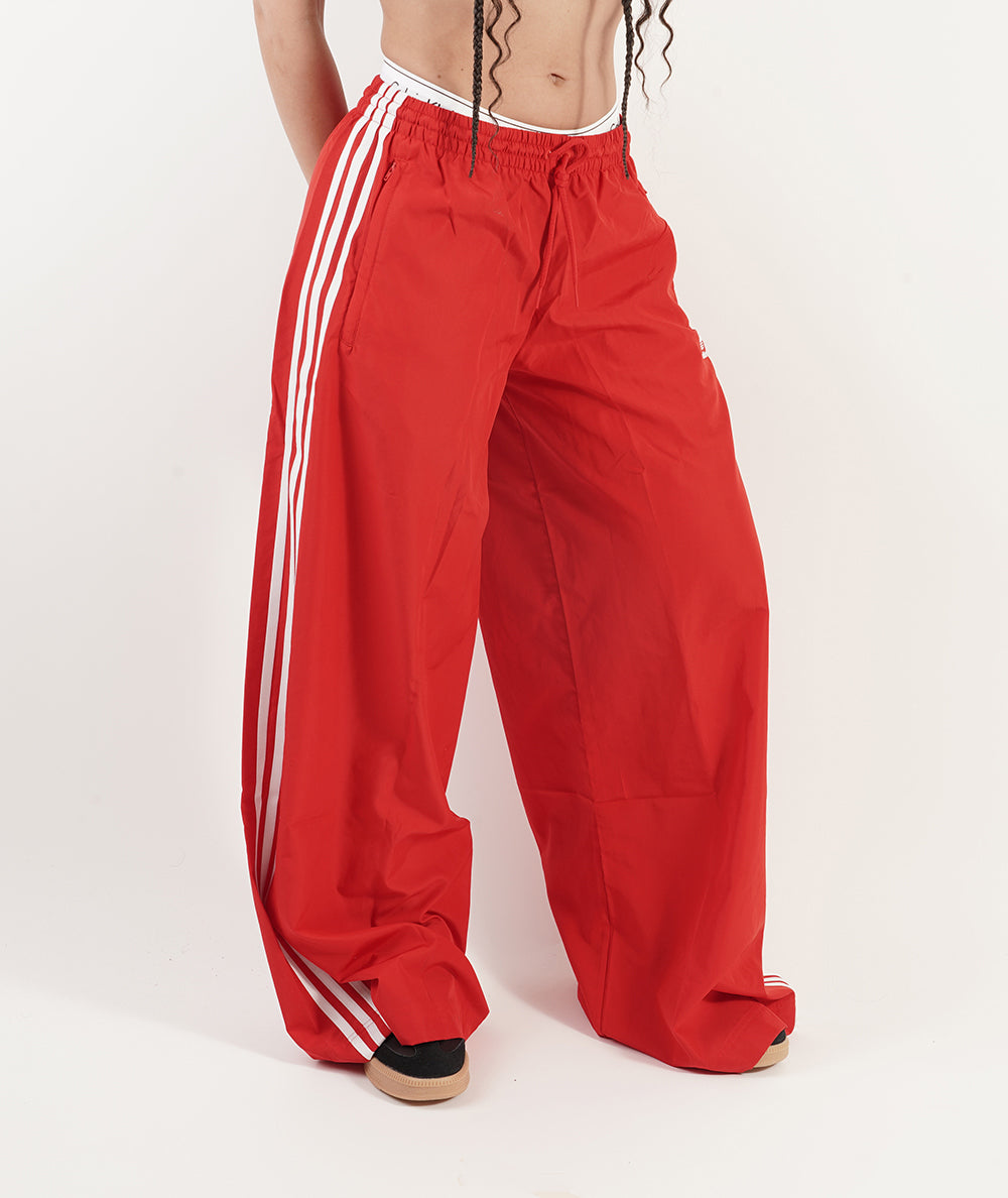 
                  
                    ADIDAS OVERSIZED TP
                  
                