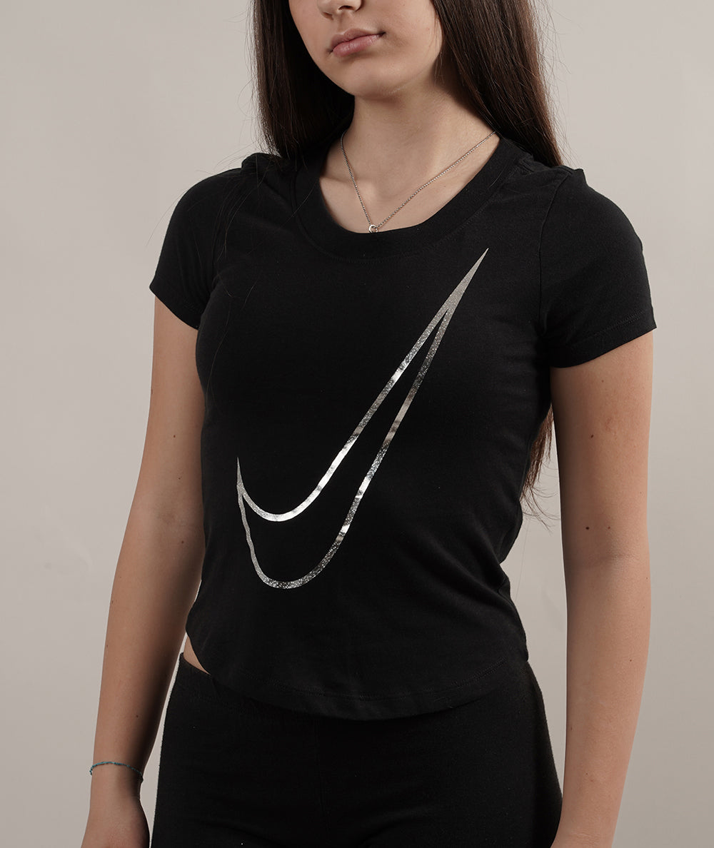 
                  
                    NIKE T-SHIRT
                  
                