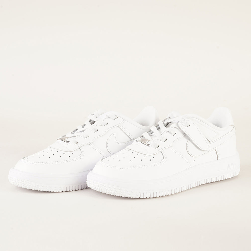 
                  
                    NIKE FORCE 1 LOW
                  
                
