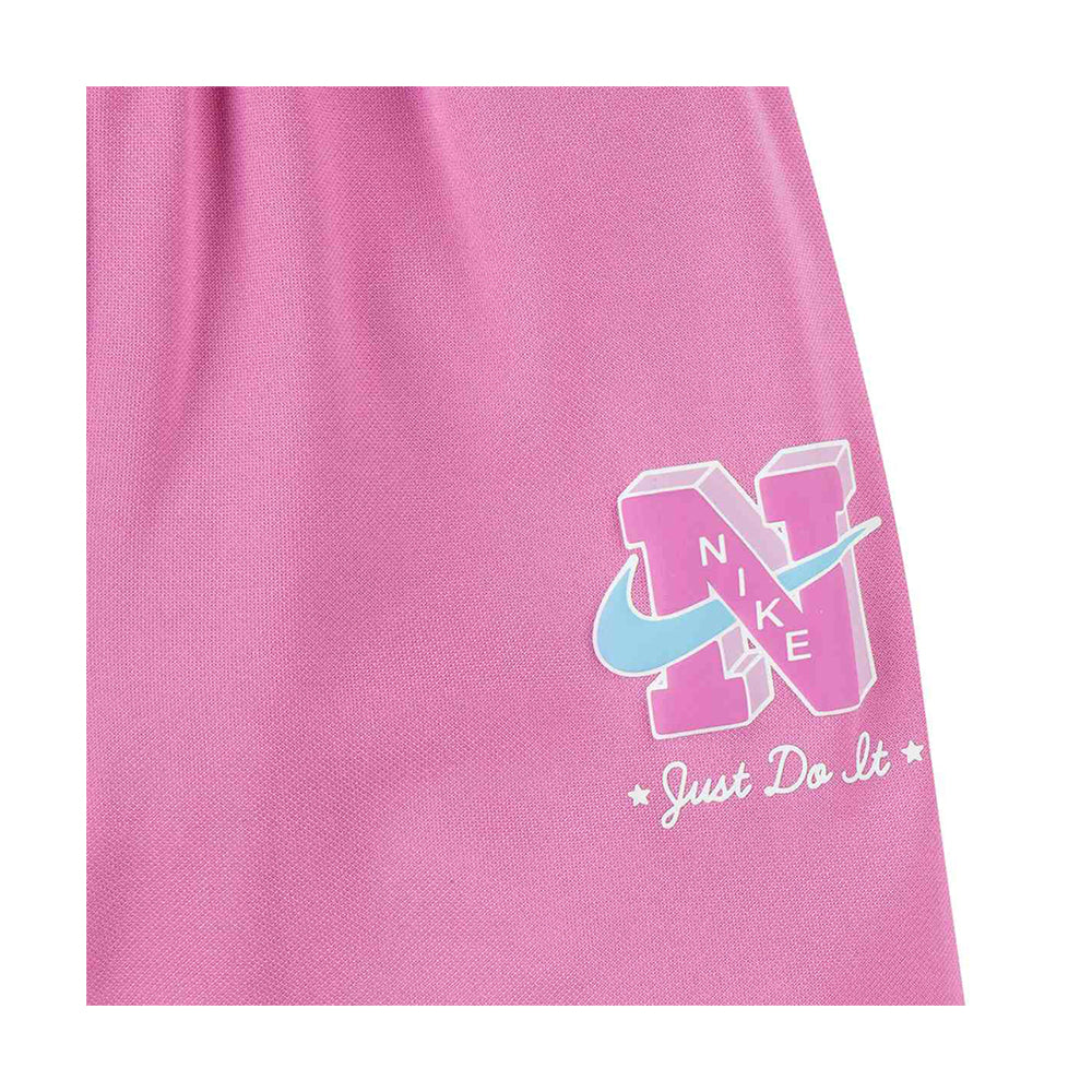 
                  
                    NIKE SWOOSH ESSENTIALS
                  
                