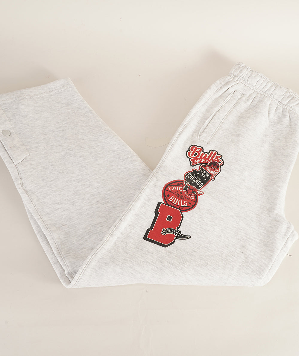 
                  
                    NBA PANTALONI NBA
                  
                