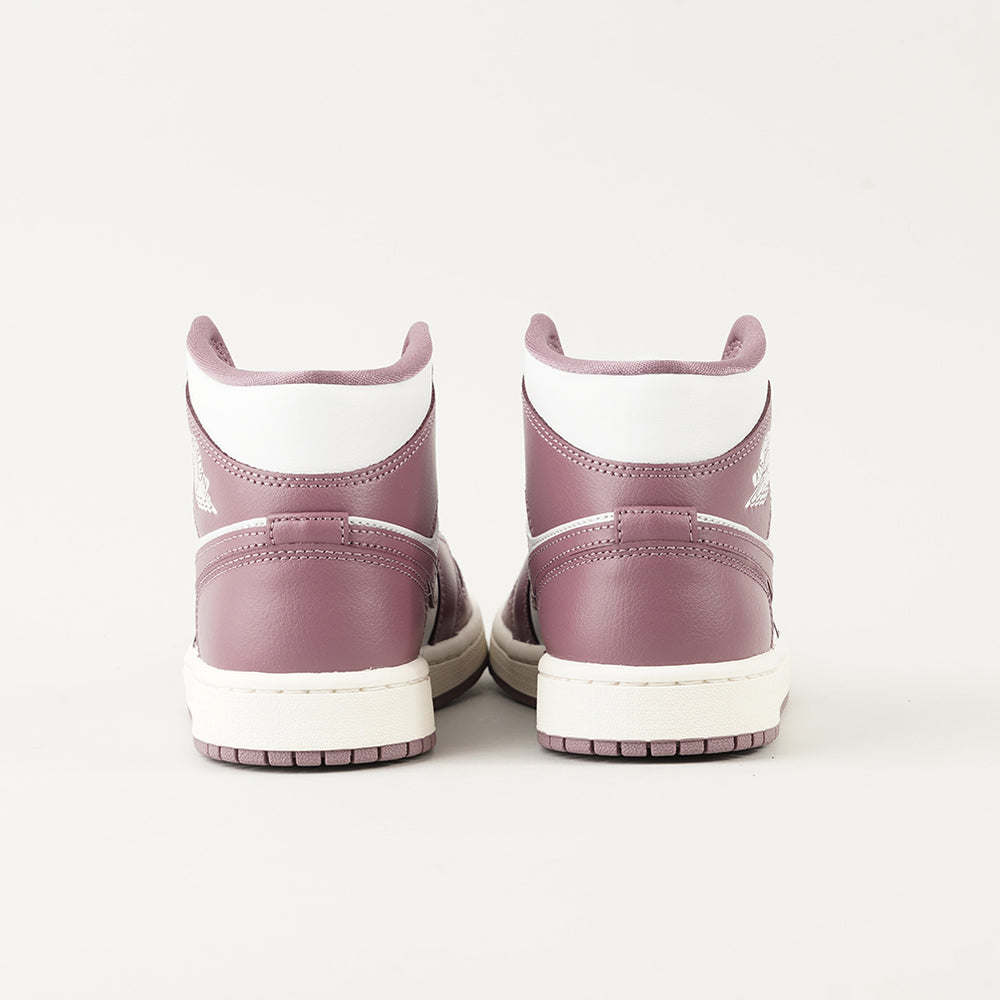 
                  
                    JORDAN JORDAN 1 MID
                  
                