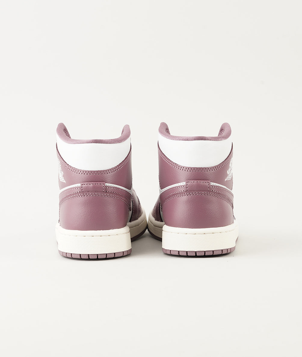 
                  
                    JORDAN JORDAN 1 MID
                  
                