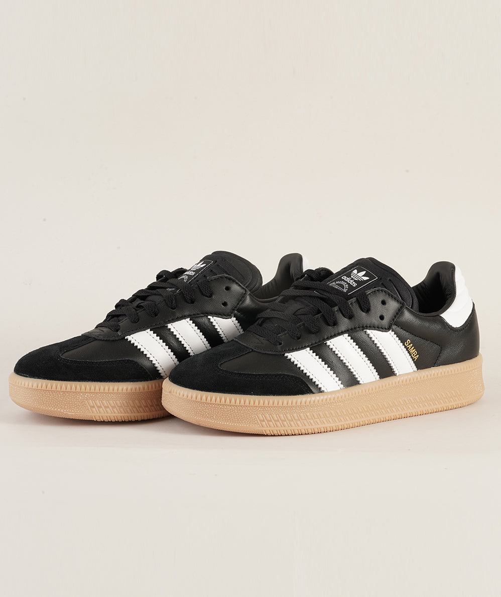
                  
                    ADIDAS SAMBA XLG
                  
                