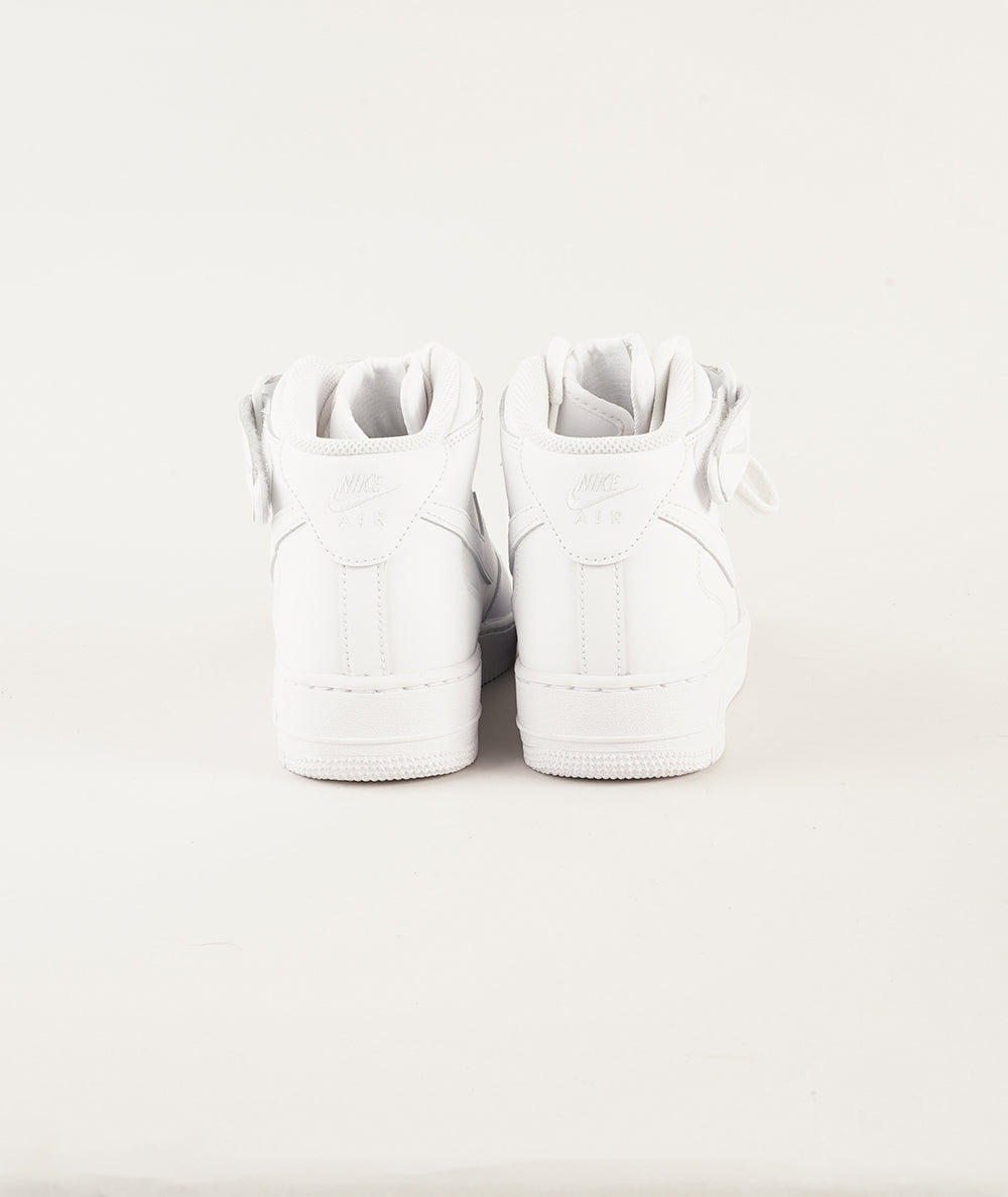 
                  
                    NIKE AIR FORCE 1 07 MID
                  
                