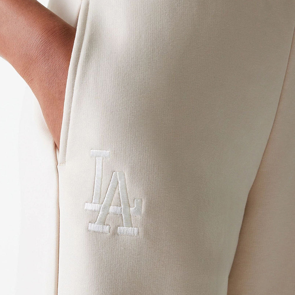 
                  
                    NEW ERA PANTALONI TRACK
                  
                
