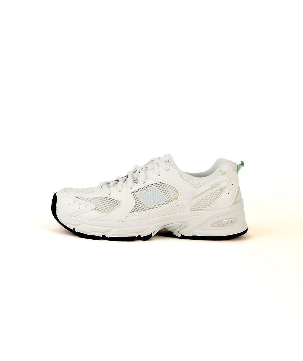 
                  
                    NEW BALANCE 530
                  
                
