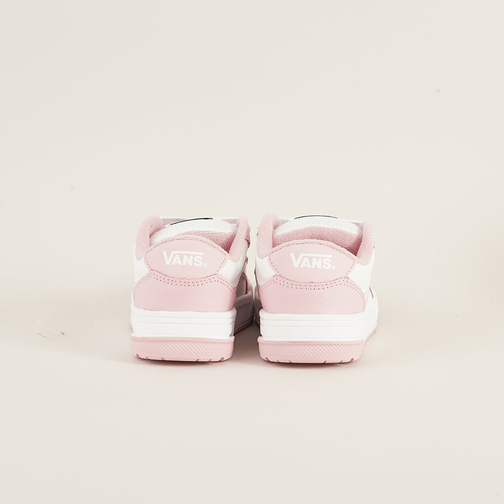 
                  
                    VANS HYLANE
                  
                