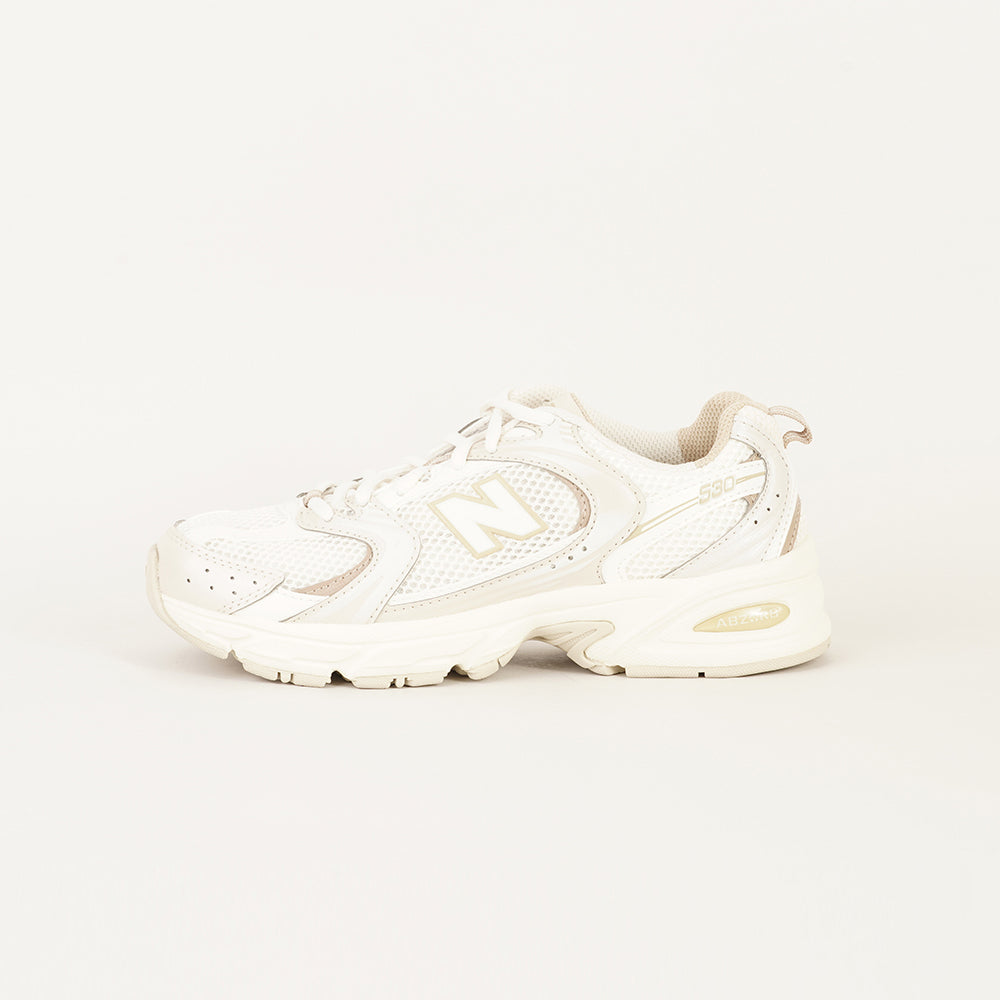 
                  
                    NEW BALANCE NEW BALANCE 530
                  
                