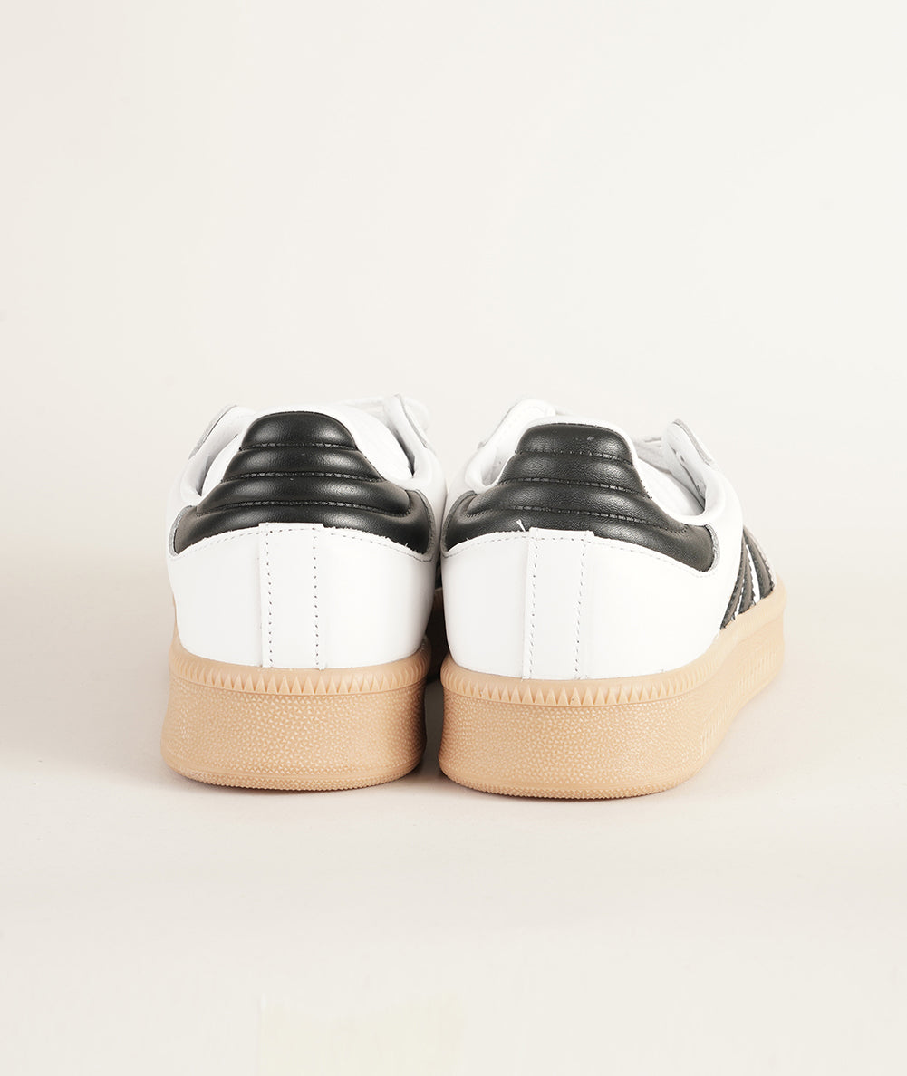 
                  
                    ADIDAS SAMBA XLG
                  
                