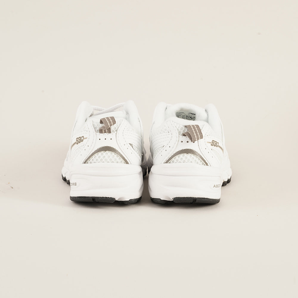 
                  
                    NEW BALANCE 530
                  
                