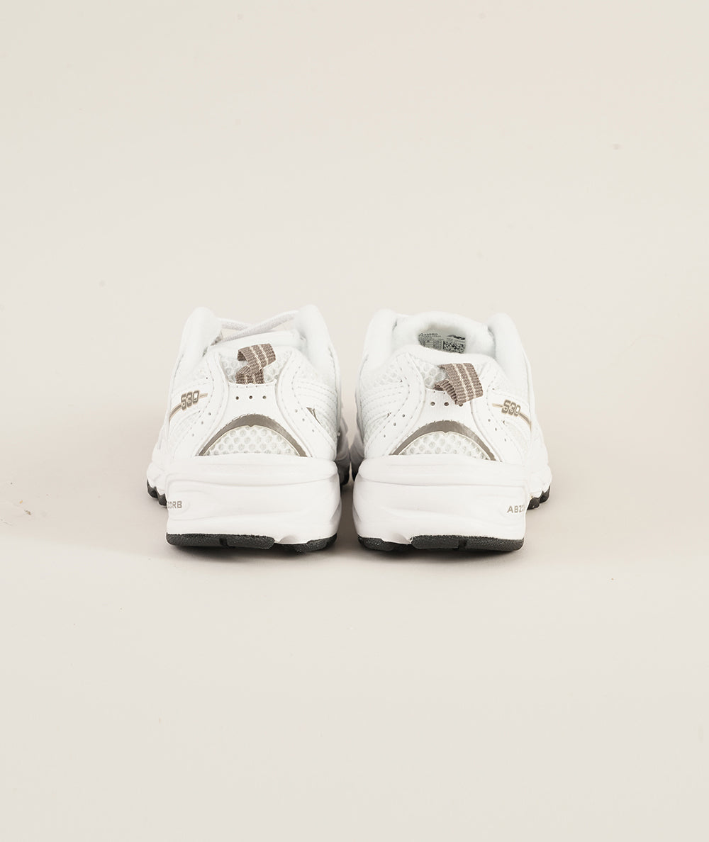 
                  
                    NEW BALANCE 530
                  
                