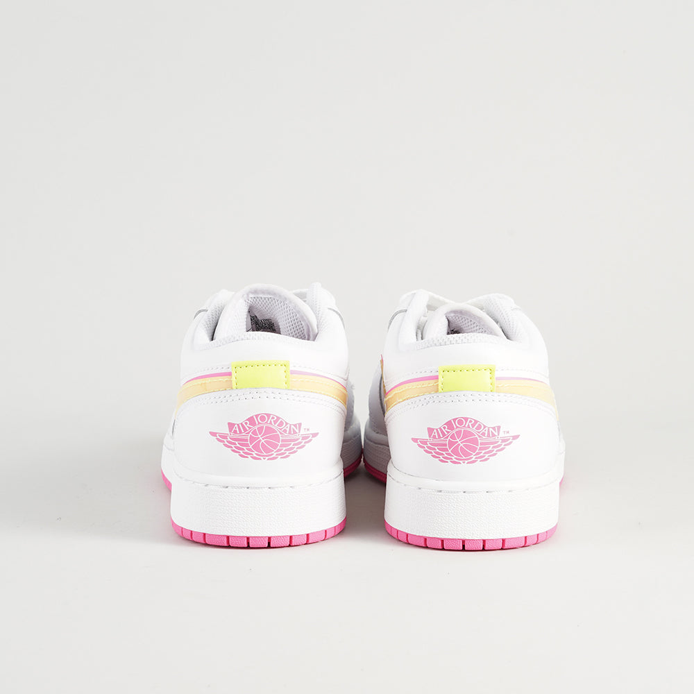 
                  
                    JORDAN 1 LOW
                  
                