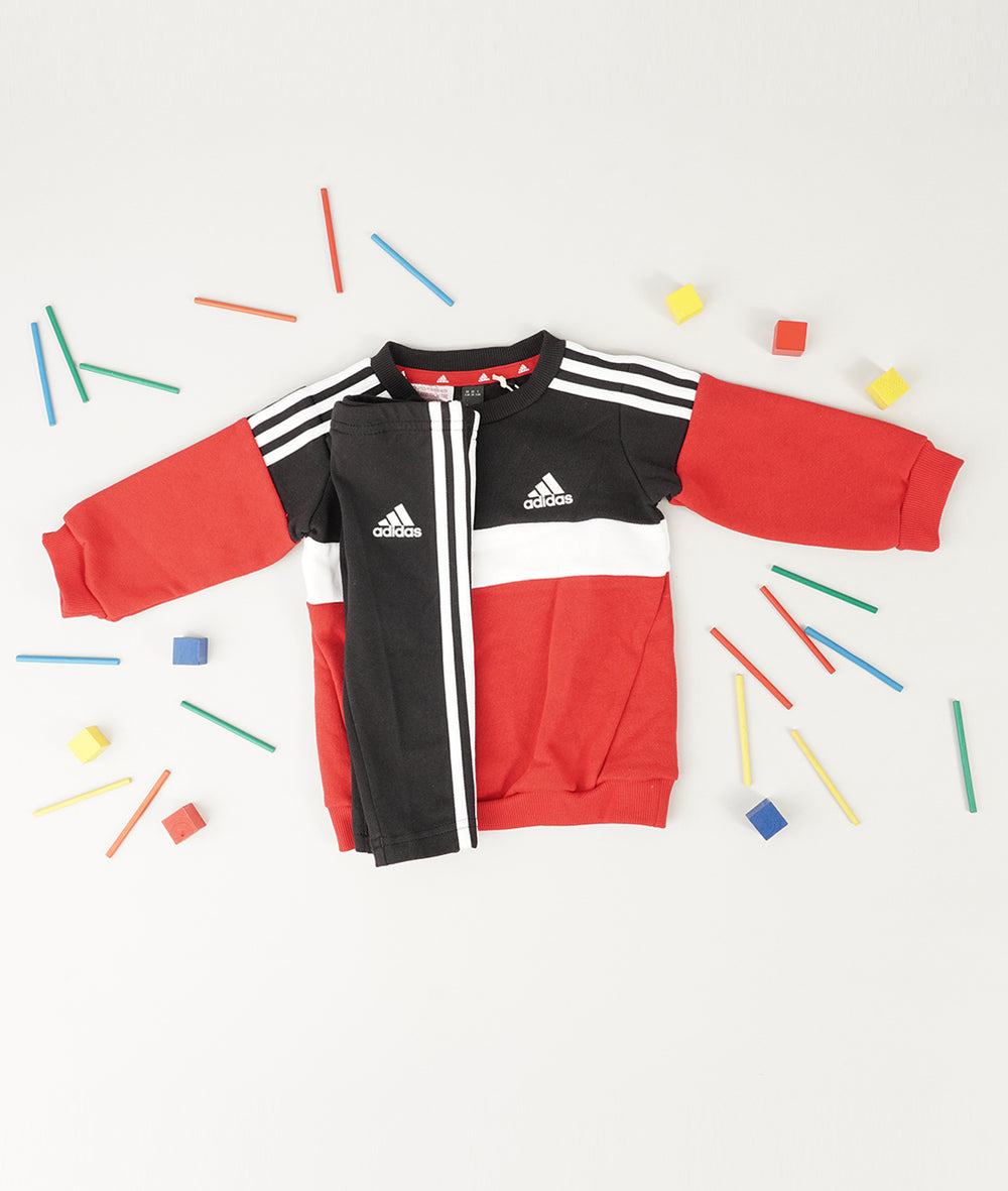 ADIDAS ESSENTIALS