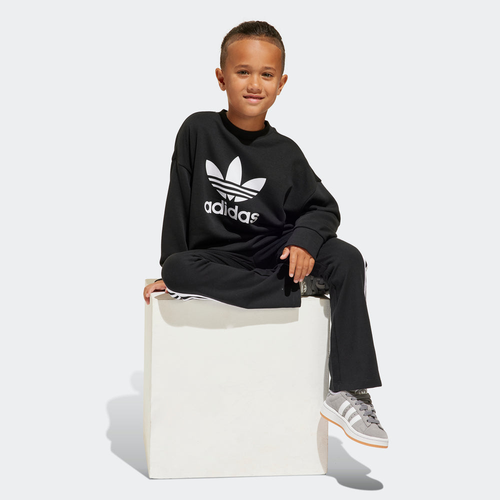 
                  
                    ADIDAS CREW SET
                  
                